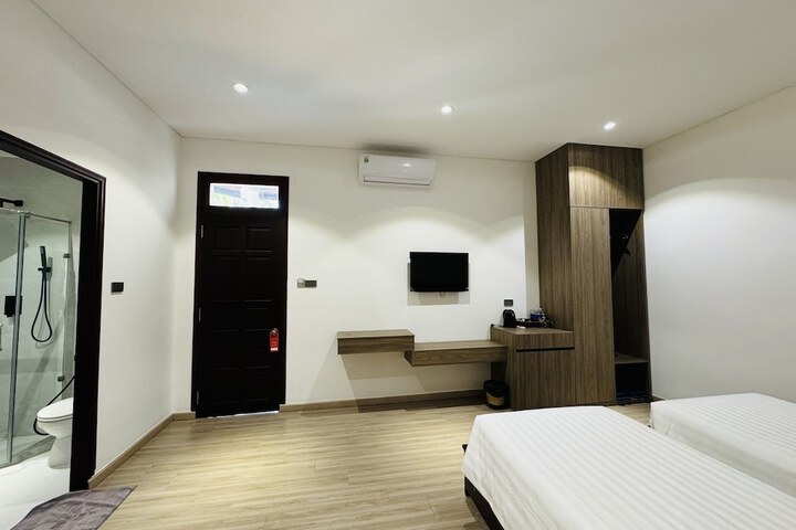 Room 7 of 140