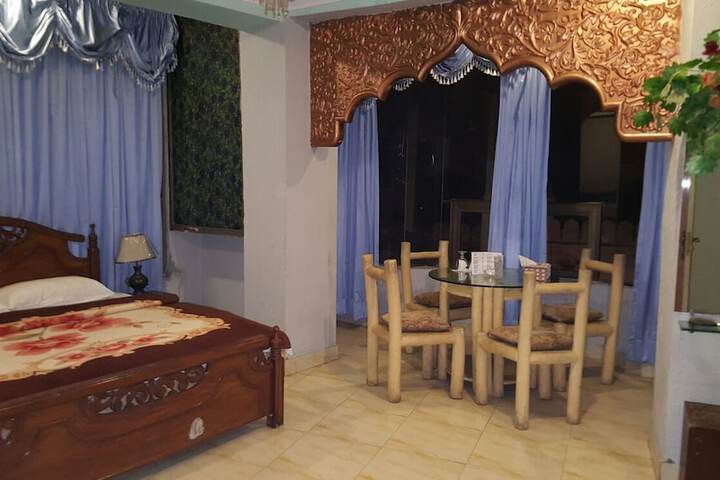 Room 21 of 25