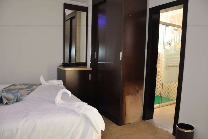 Room 16 of 47