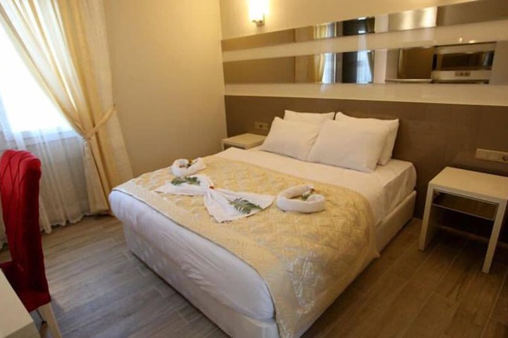 Room 7 of 15