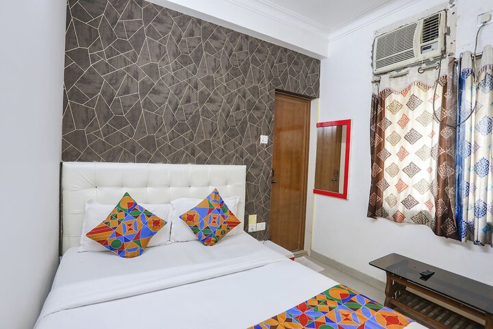 Room 16 of 29
