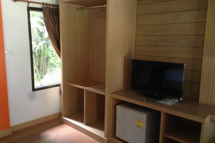 Room 19 of 48