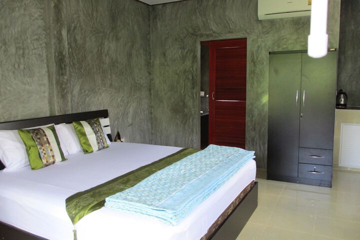 Room 17 of 50