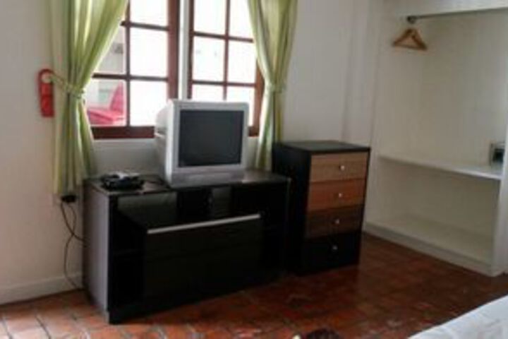 Room 16 of 41