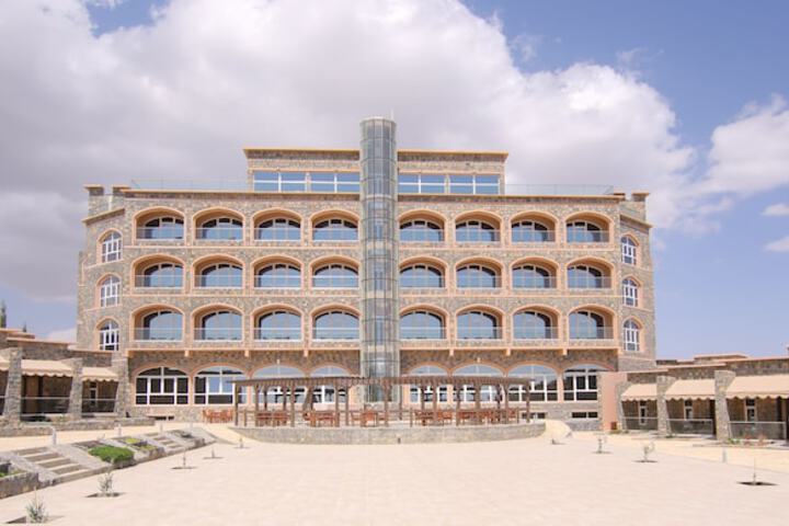 Sama Hotel