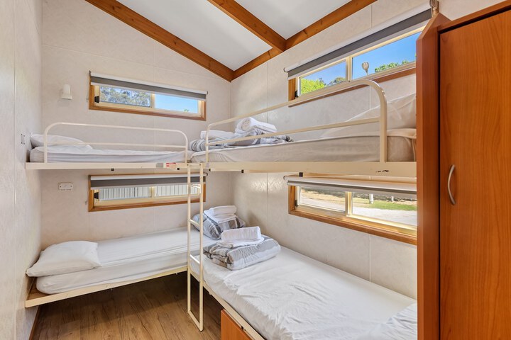 Room 26 of 139