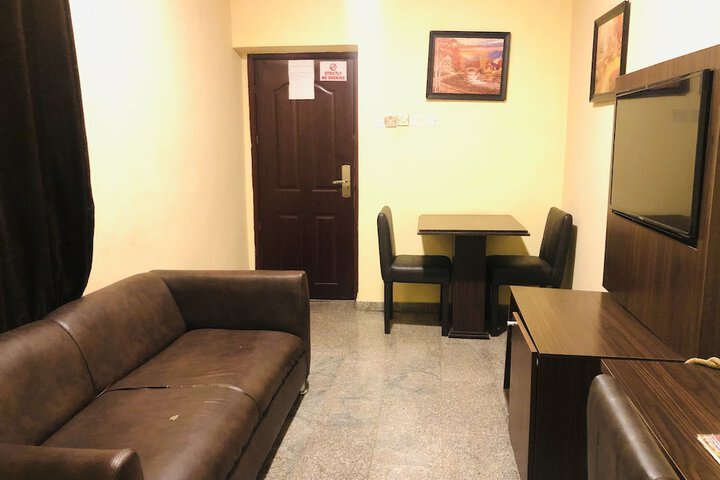 Room 13 of 14