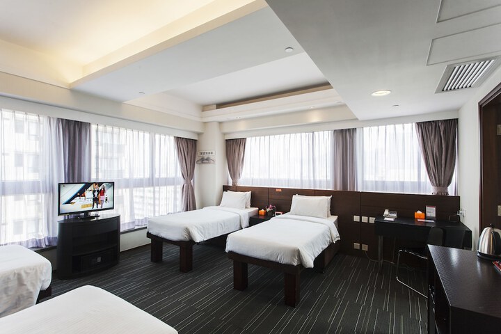 Room 33 of 58
