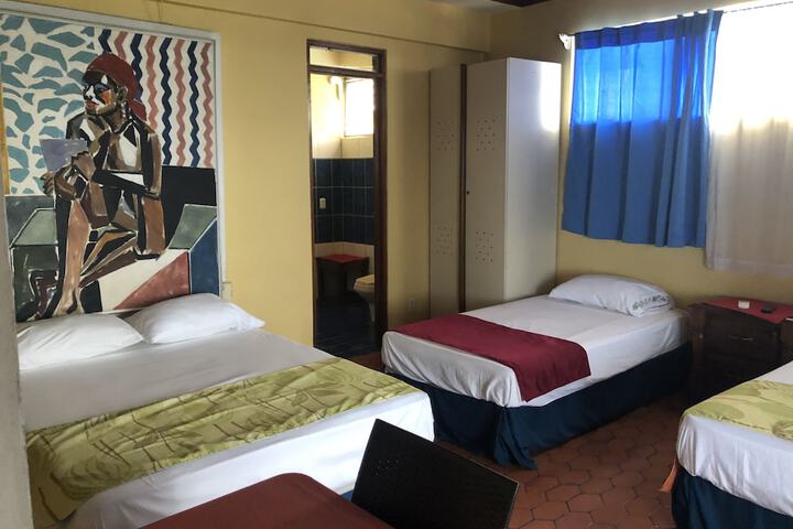 Room 12 of 37