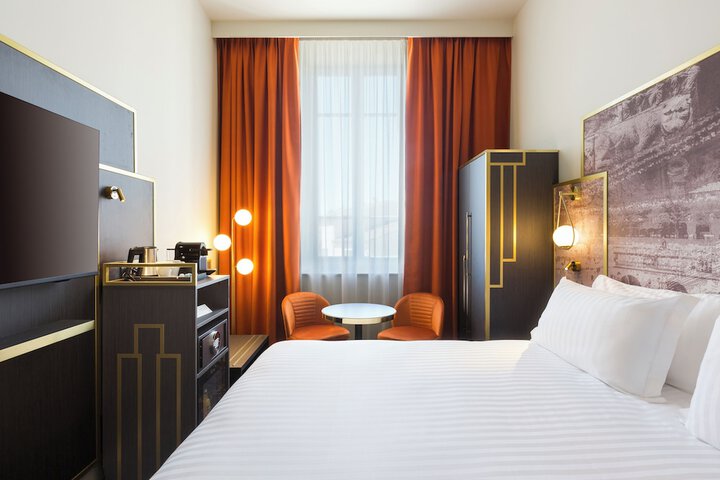Room 3 of 29
