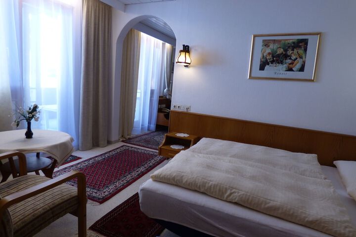 Room 7 of 49