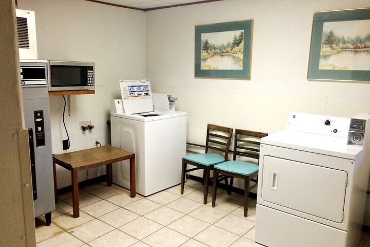 Room 10 of 22