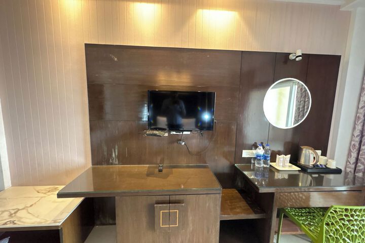 Room 40 of 65
