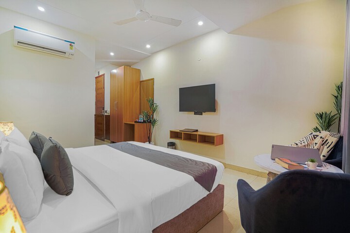 Room 13 of 43