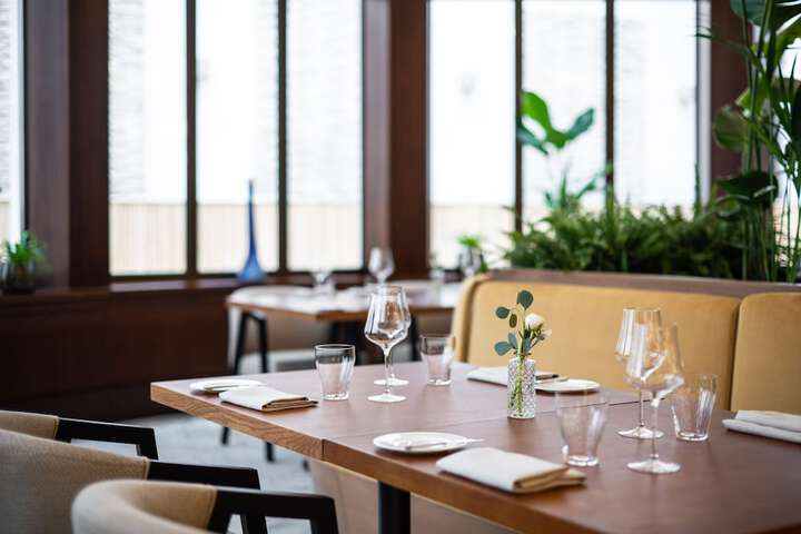 Dining 60 of 89