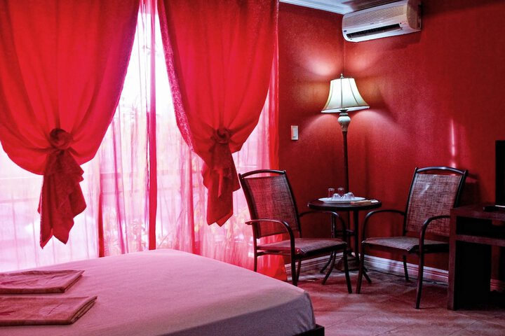 Room 16 of 35