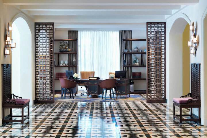 Lobby Entry