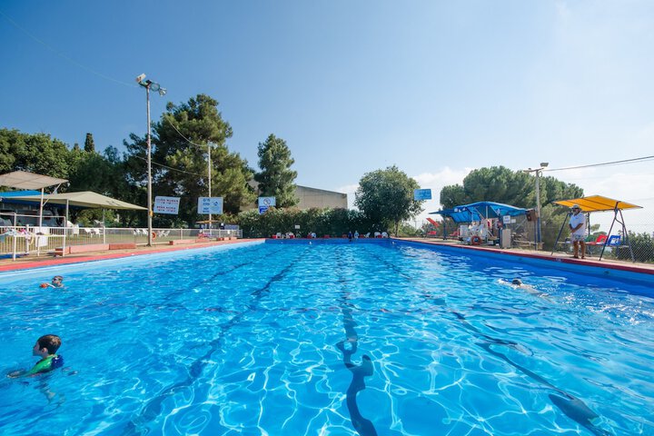 Pool 22 of 45
