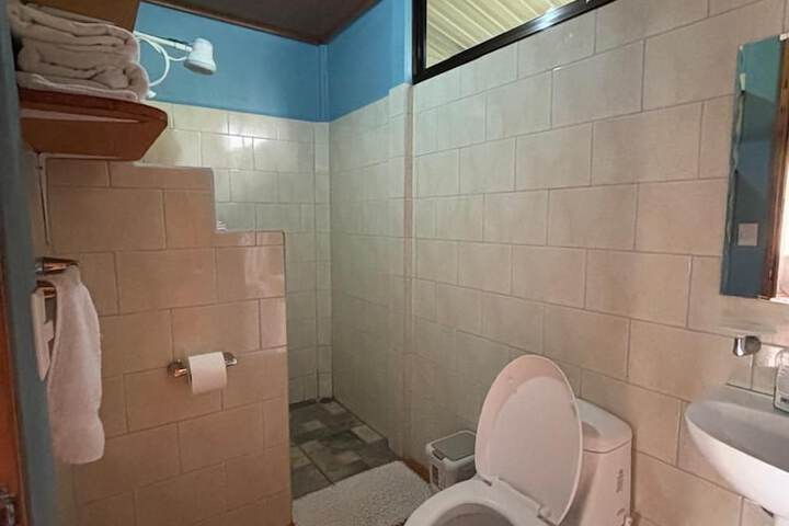 Room 15 of 18