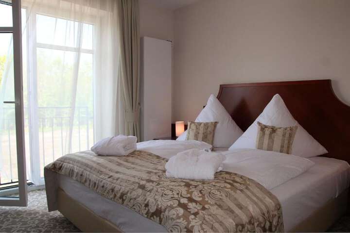 Room 8 of 26