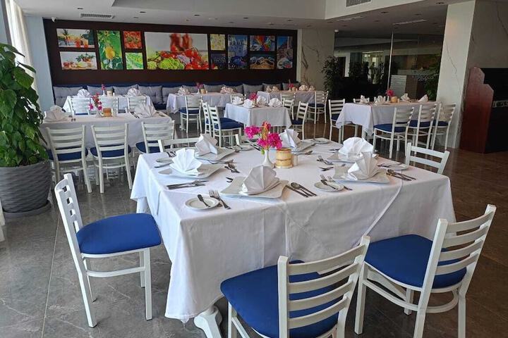 Dining 64 of 83