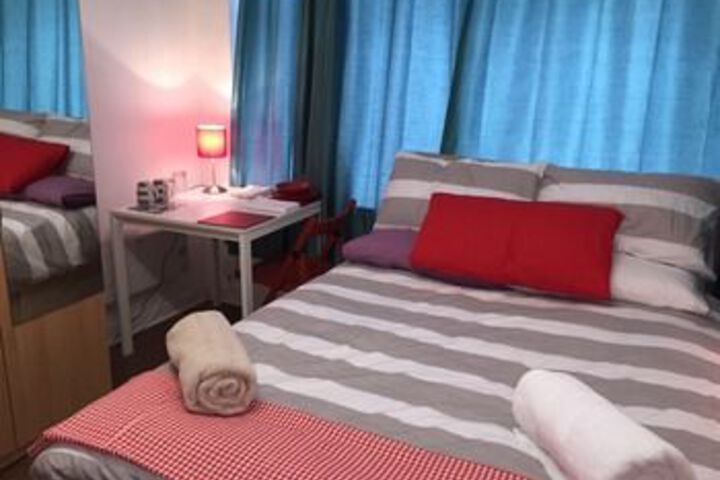 Room 11 of 25