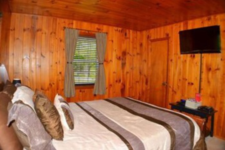 Room 18 of 25
