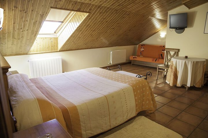Room 10 of 51