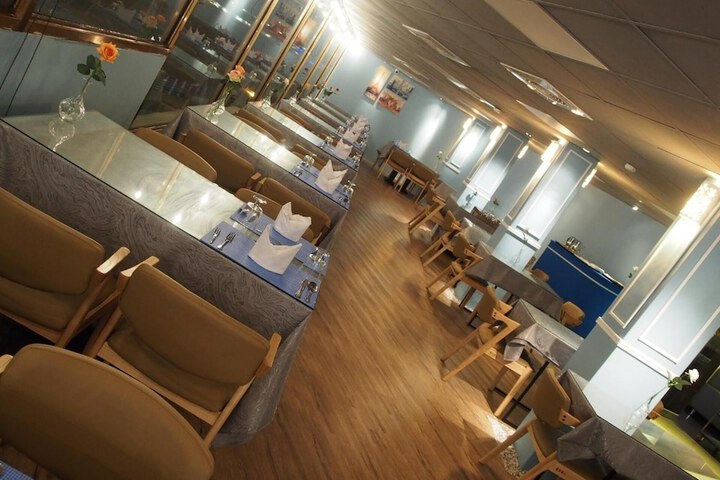 Dining Photos