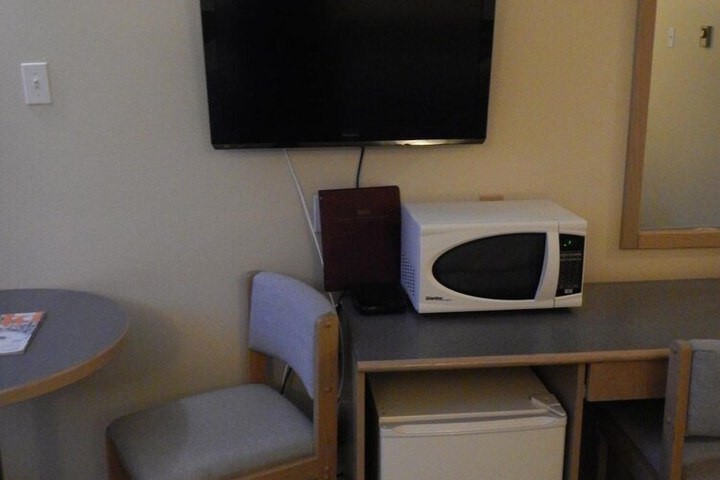 Room 7 of 24