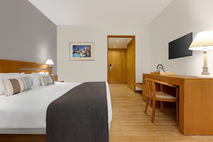 Room 11 of 70