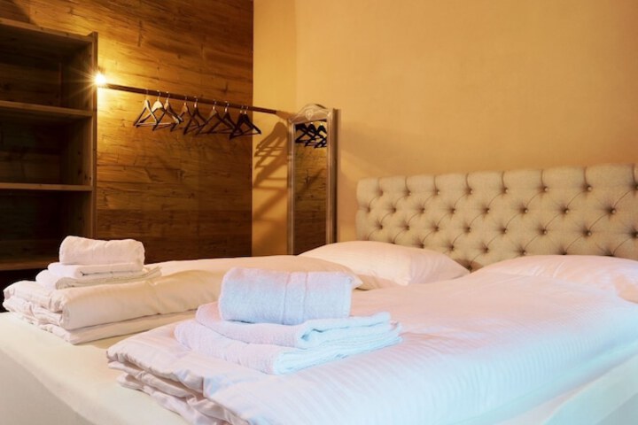 Alpen Select Lodge for 16-24 People in Mittelberg