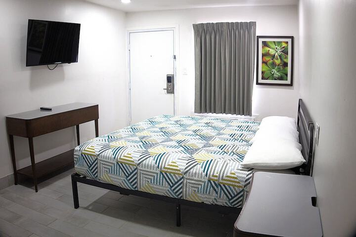 Room 43 of 60