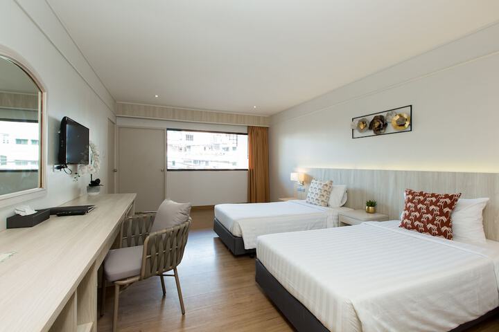Room 32 of 110