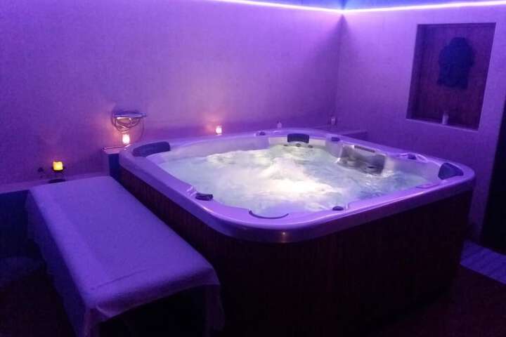 Spa 6 of 16