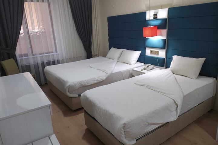 Room 9 of 31