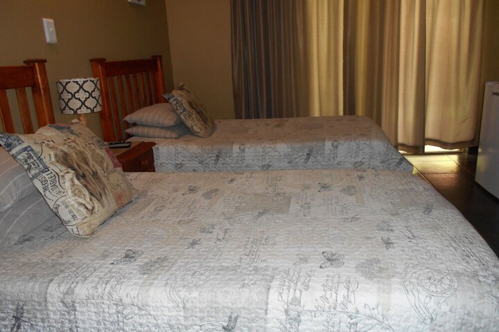 Room 14 of 76
