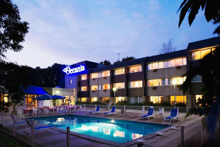 Pools & Facilities