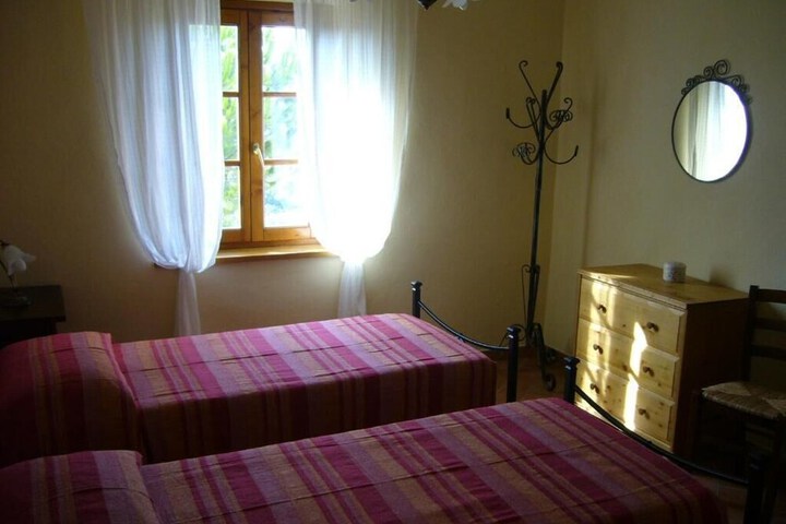 Room 9 of 47