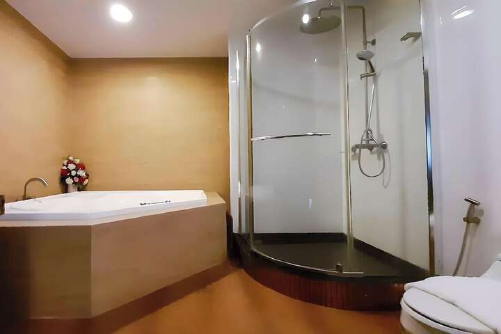Room 46 of 76