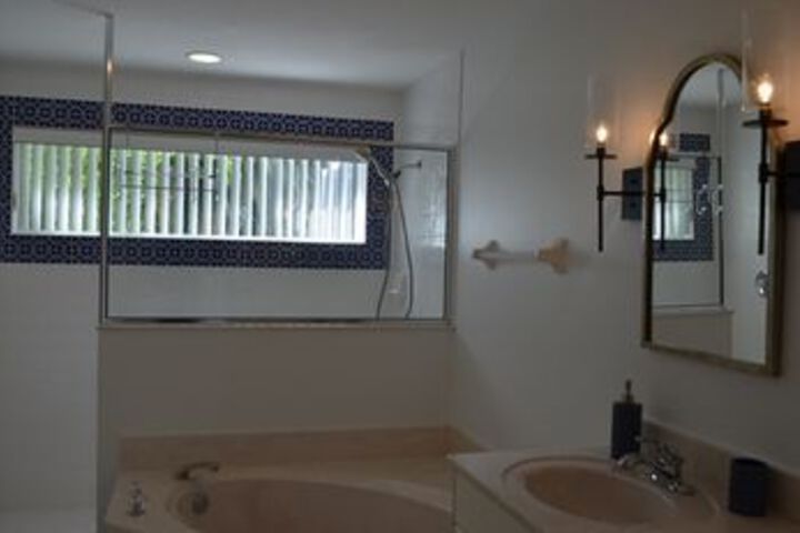 Room 3 of 20