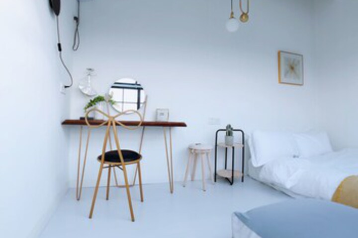 Room 34 of 62