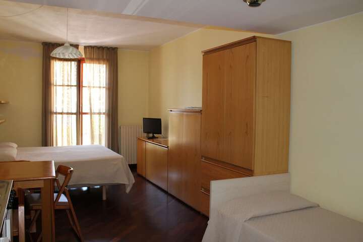 Room 11 of 53