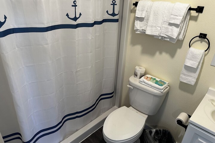 Room 50 of 80