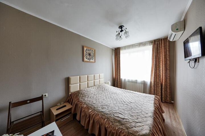 Room 10 of 25
