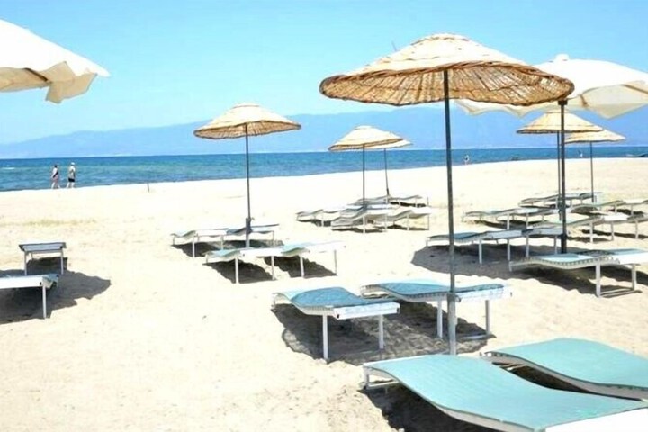 Beach 21 of 24