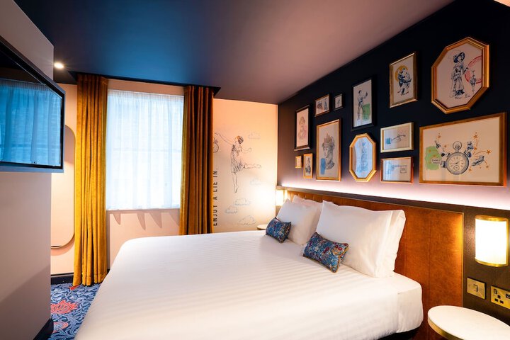 Room 8 of 27