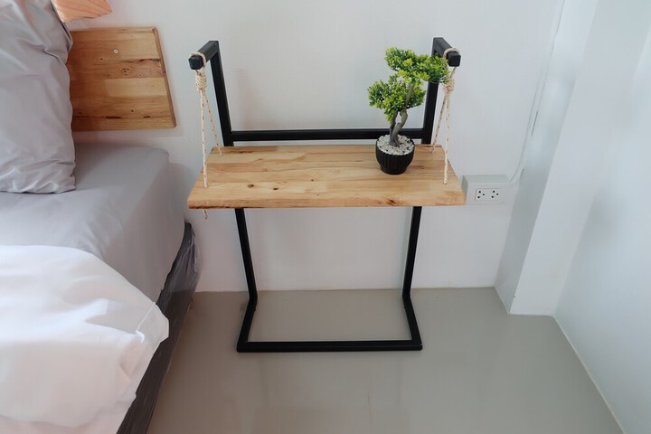 Room 16 of 32