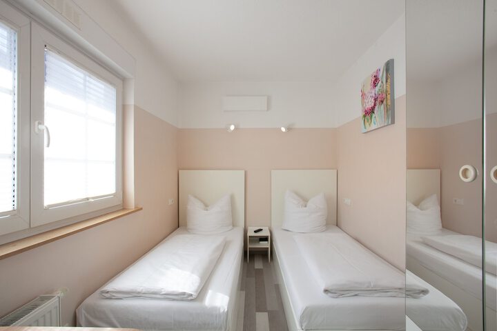 Room 17 of 51