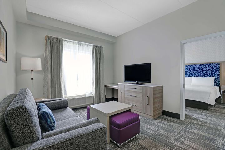 Room 27 of 46